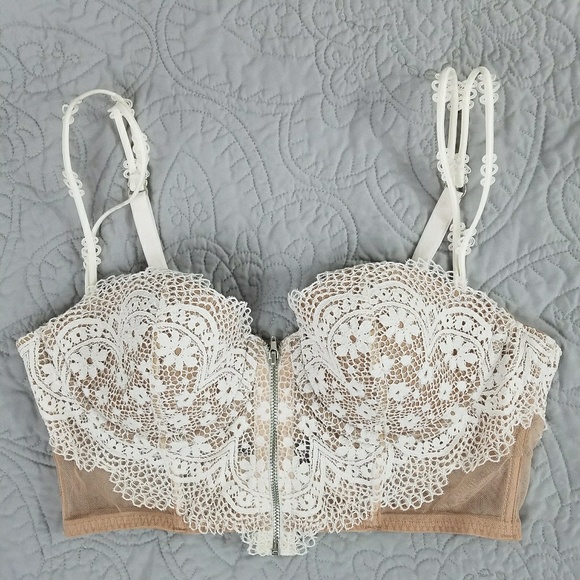 VICTORIA/'S SECRET COCONUT WHITE LACE BODY BY VICTORIA LONG LINE DEMI BRA VS